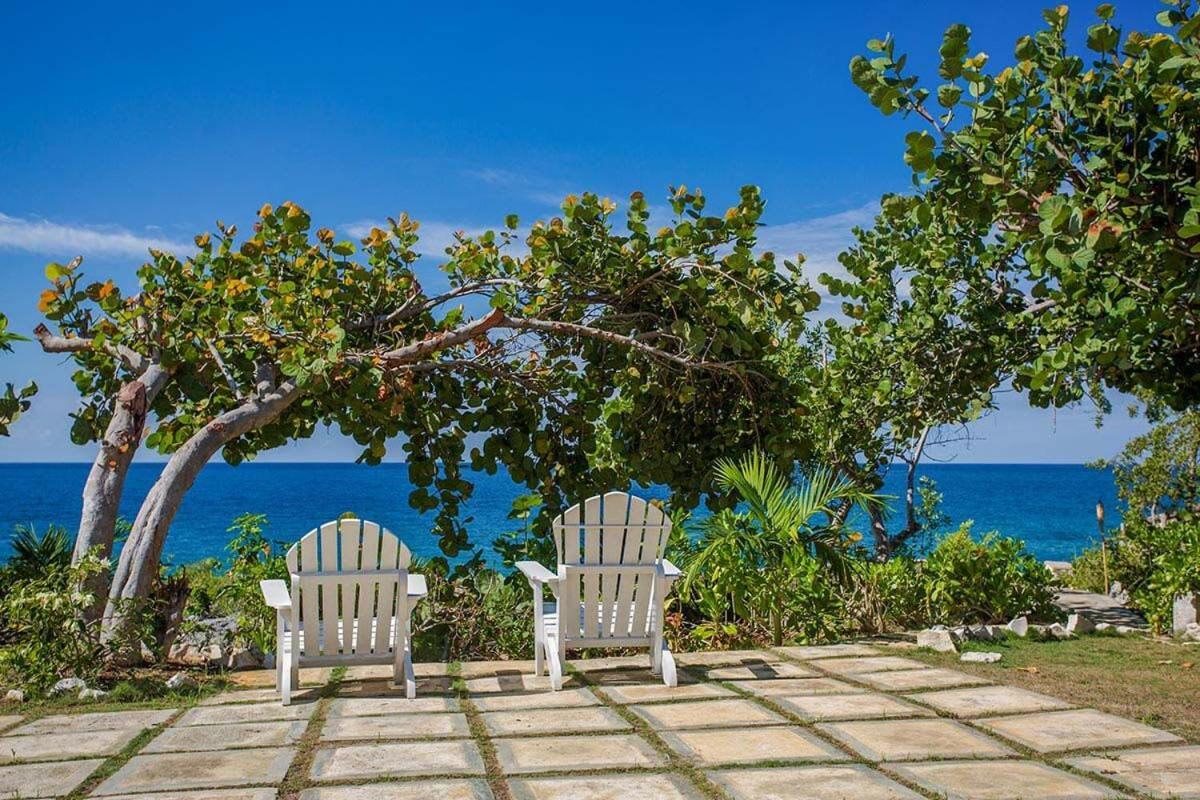 Hospitality Expert Little Waters Villa Негрил Екстер'єр фото