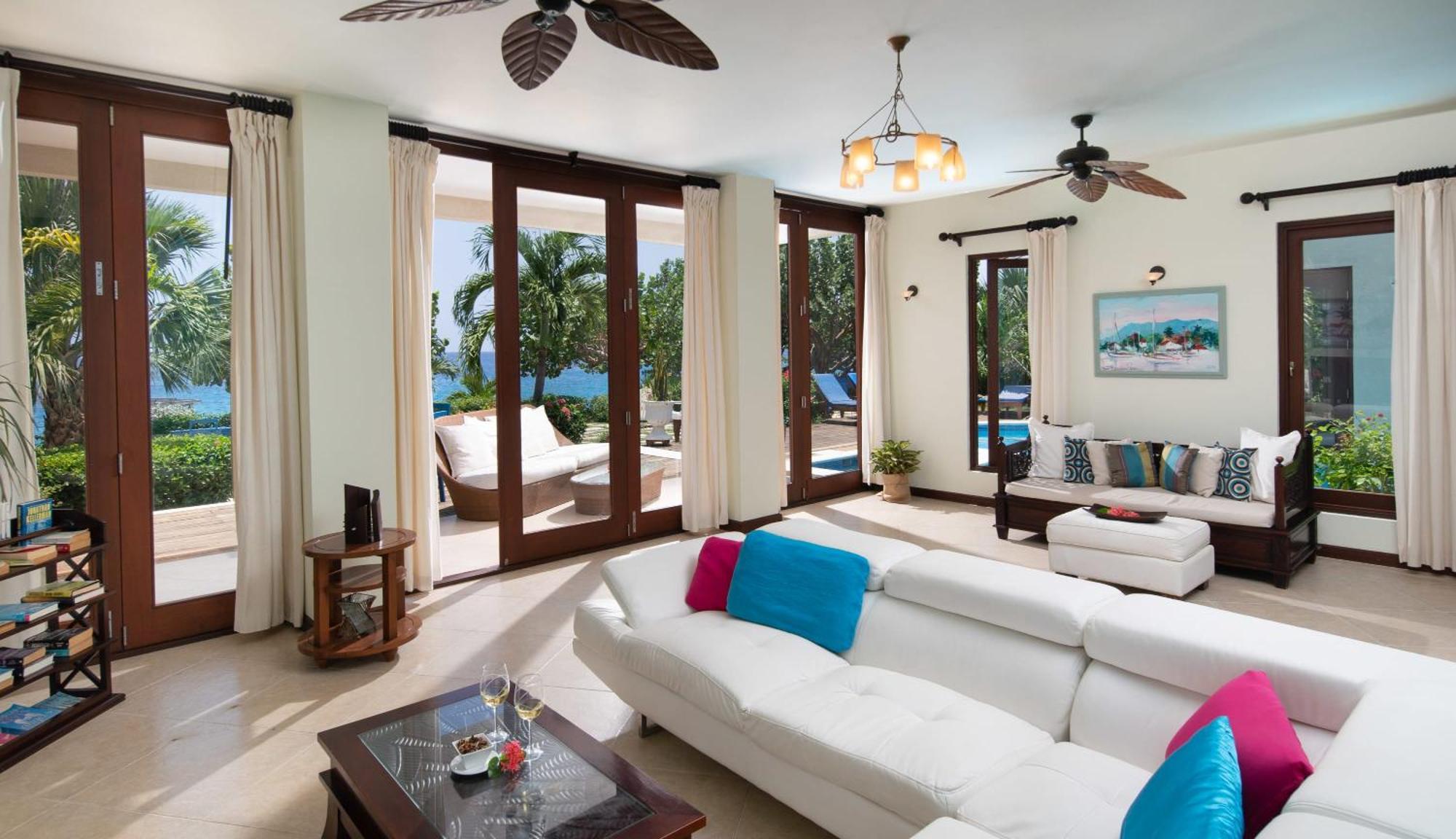 Hospitality Expert Little Waters Villa Негрил Екстер'єр фото